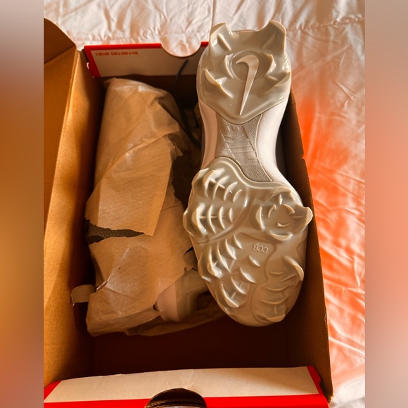 NEW softball cleats! - Picture 3 of 4